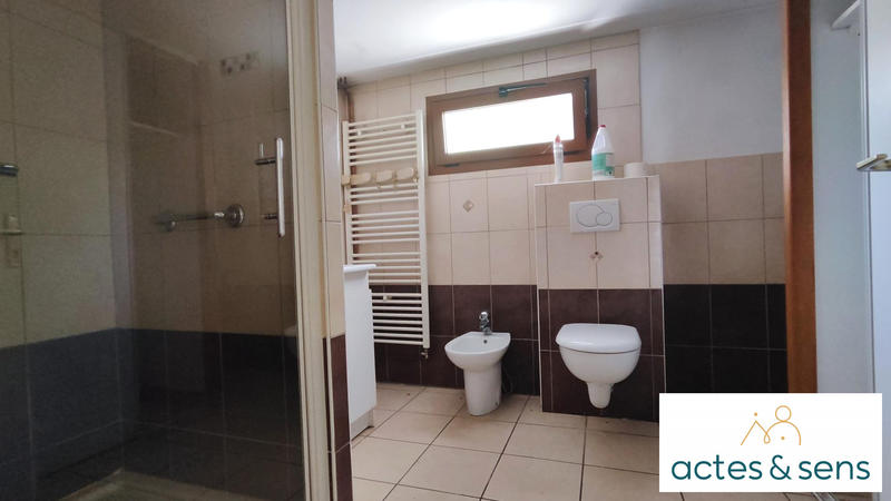 Maison - 122 m² - 6 pièces