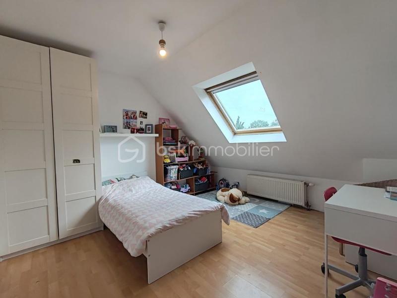 Maison - 202 m² - 8 pièces