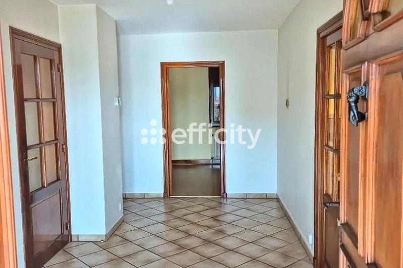 Maison - 180 m² - 6 pièces