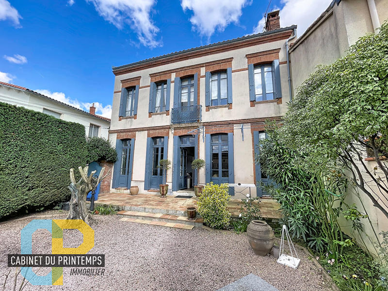 Maison - 199 m² - 8 pièces