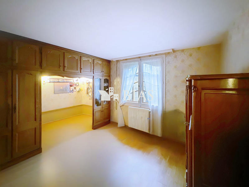 Maison - 179 m² - 7 pièces