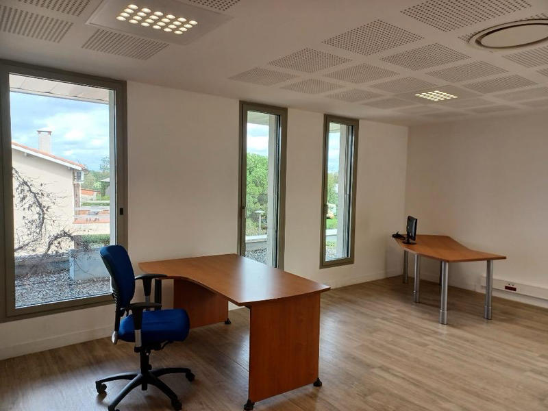 Bureau - 97 m² - 5 pièces