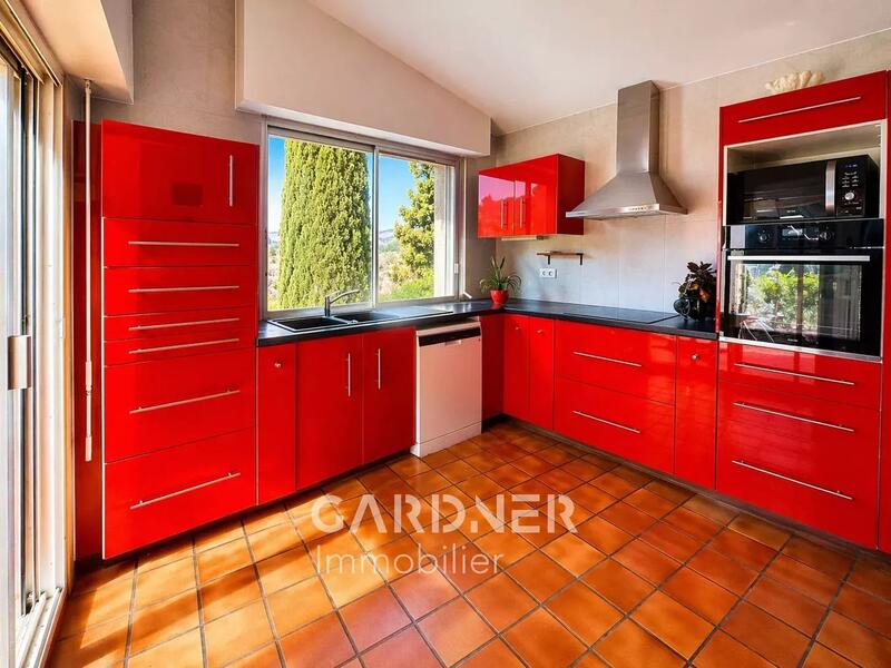 Villa - 165 m² - 6 pièces