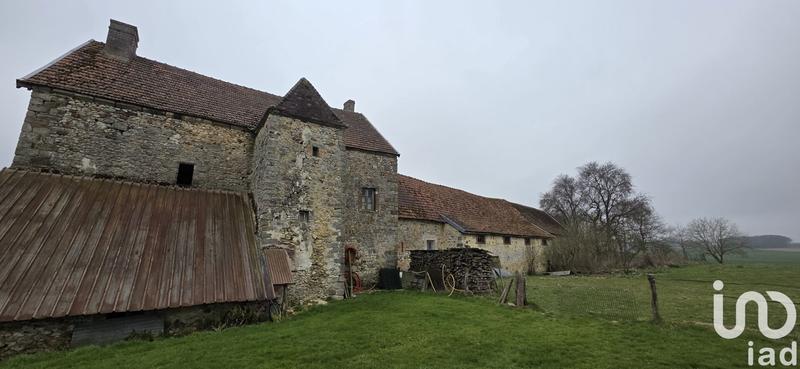 Ferme - 800 m² - 5 pièces