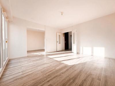 Appartement - 77 m² - 4 pièces