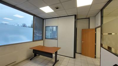 Bureau - 43 m² - 4 pièces