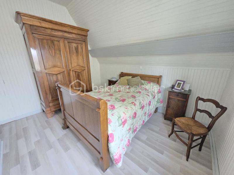 Pavillon - 217 m² - 7 pièces