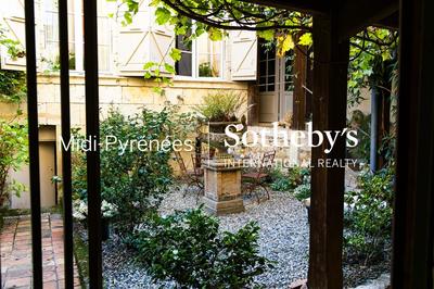 Hôtel particulier - 320 m² - 10 pièces