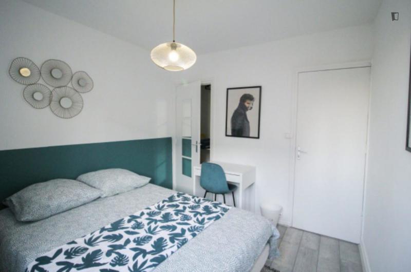 Chambre - 11 m² - 4 pièces