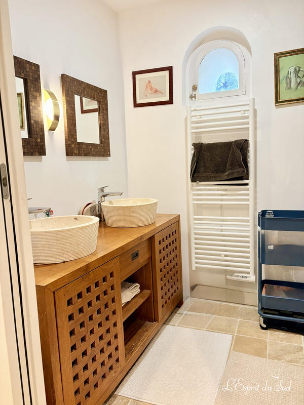 Maison - 210 m² - 8 pièces