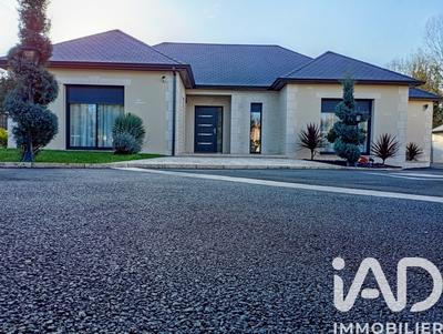 Maison - 121 m² - 4 pièces