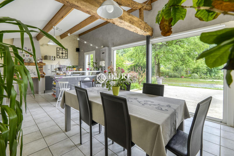 Maison - 200 m² - 6 pièces