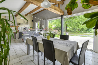 Maison - 200 m² - 6 pièces