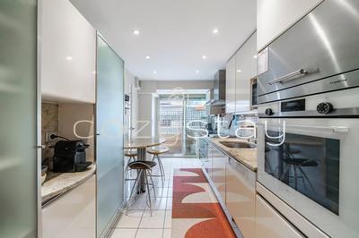 Appartement - 99 m² - 3 pièces