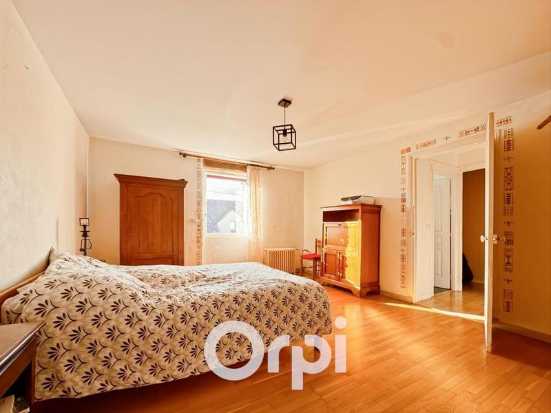 Maison - 180 m² - 6 pièces