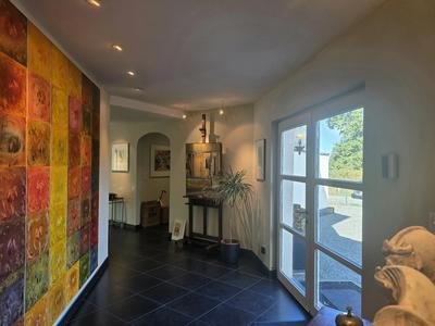 Maison contemporaine - 305 m² - 9 pièces