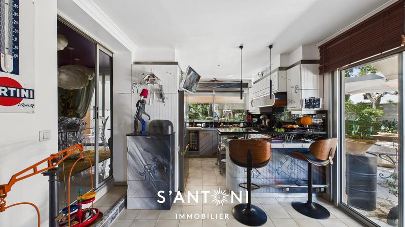 Maison de domaine - 364 m² - 10 pièces