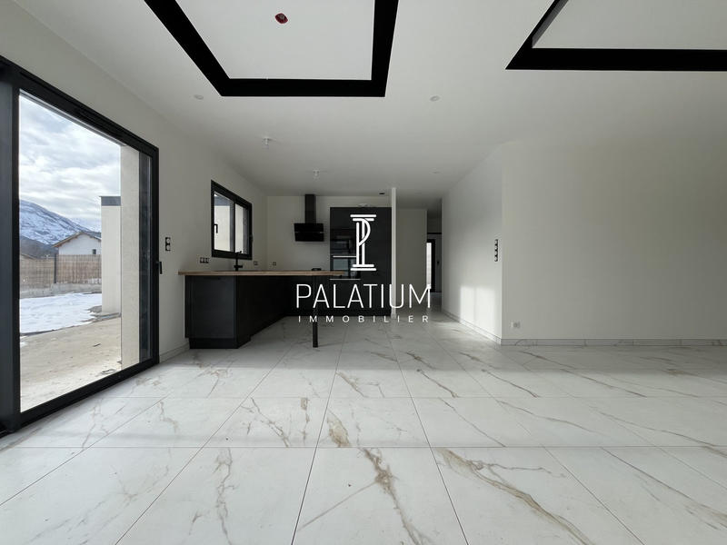 Maison - 86 m² - 4 pièces