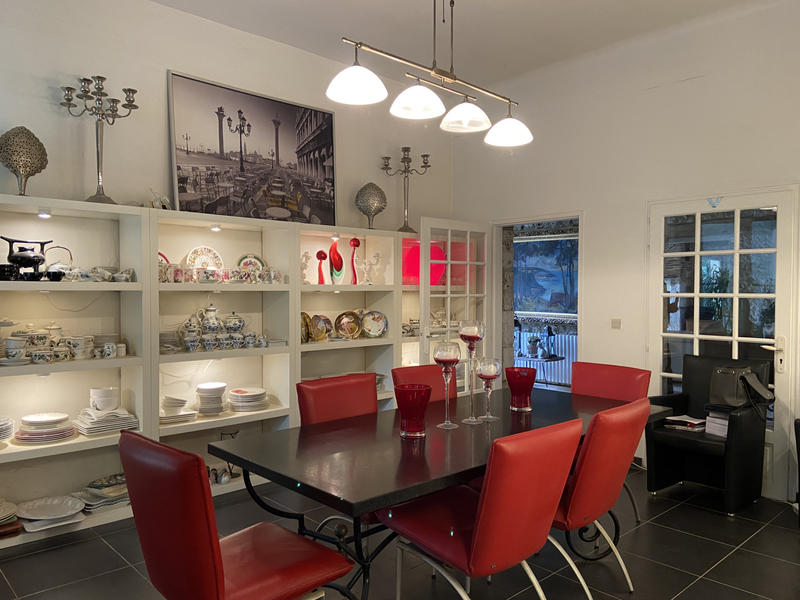 Maison - 474 m² - 16 pièces