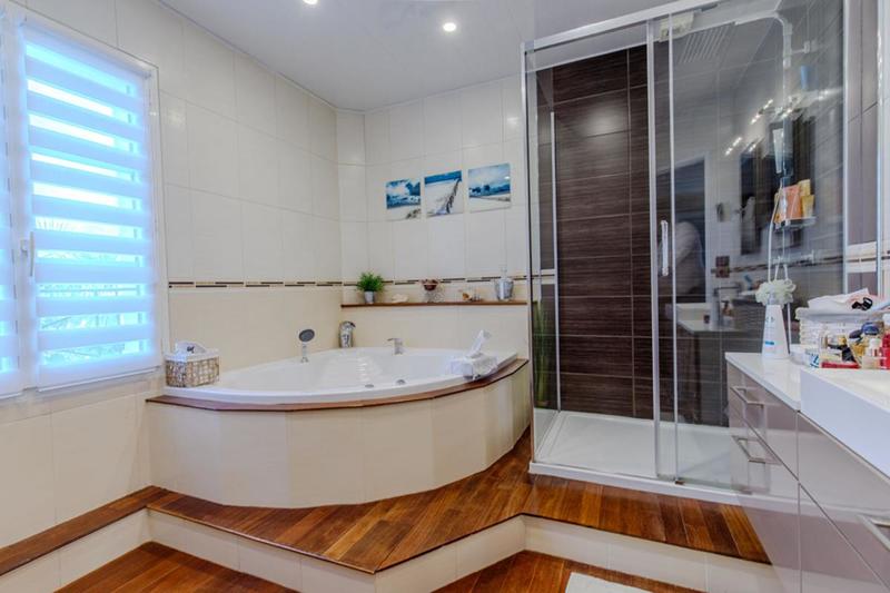 Maison - 155 m² - 6 pièces