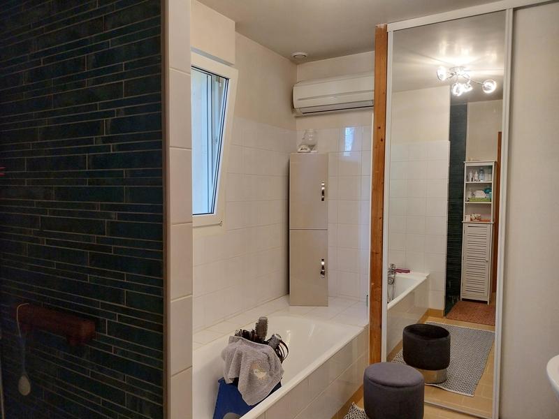 Maison - 204 m² - 7 pièces