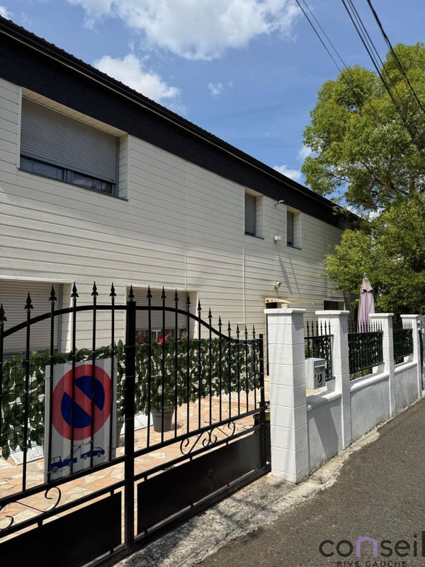 Maison - 180 m² - 6 pièces