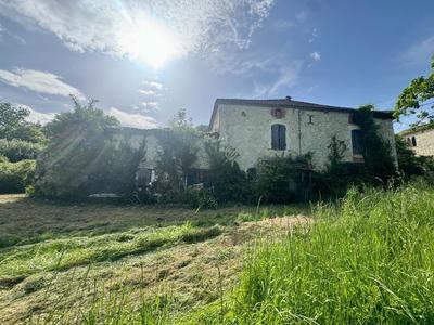 Maison - 140 m² - 4 pièces