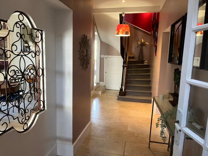 Demeure - 216 m² - 6 pièces