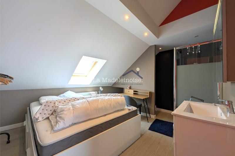 Maison - 181 m² - 6 pièces