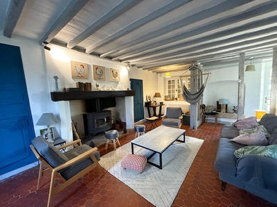 Maison - 141 m² - 5 pièces