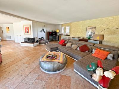 Maison - 193 m² - 6 pièces