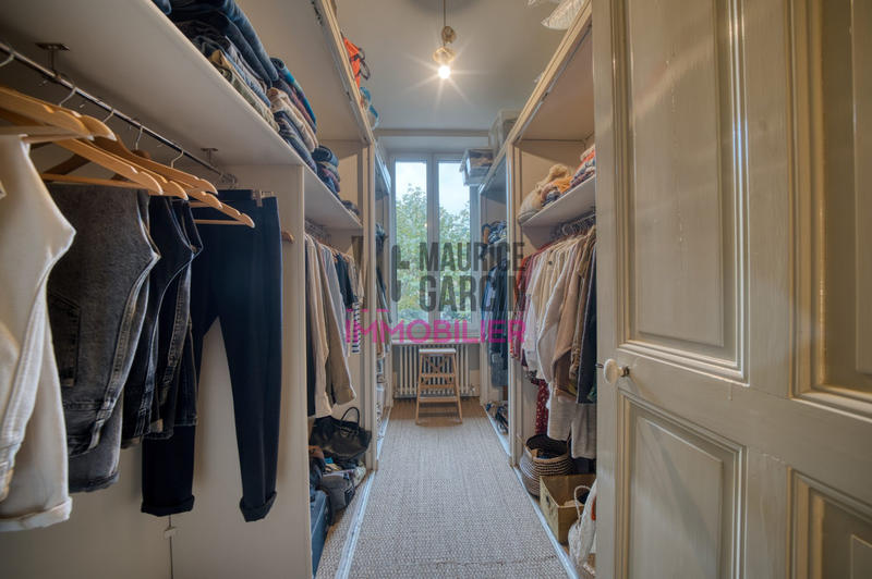 Maison - 180 m² - 7 pièces