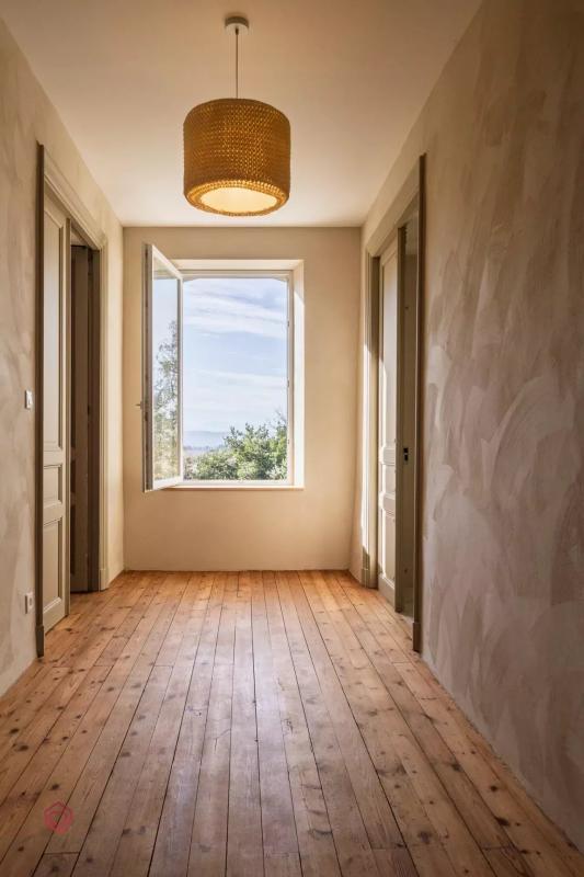 Maison - 380 m² - 10 pièces