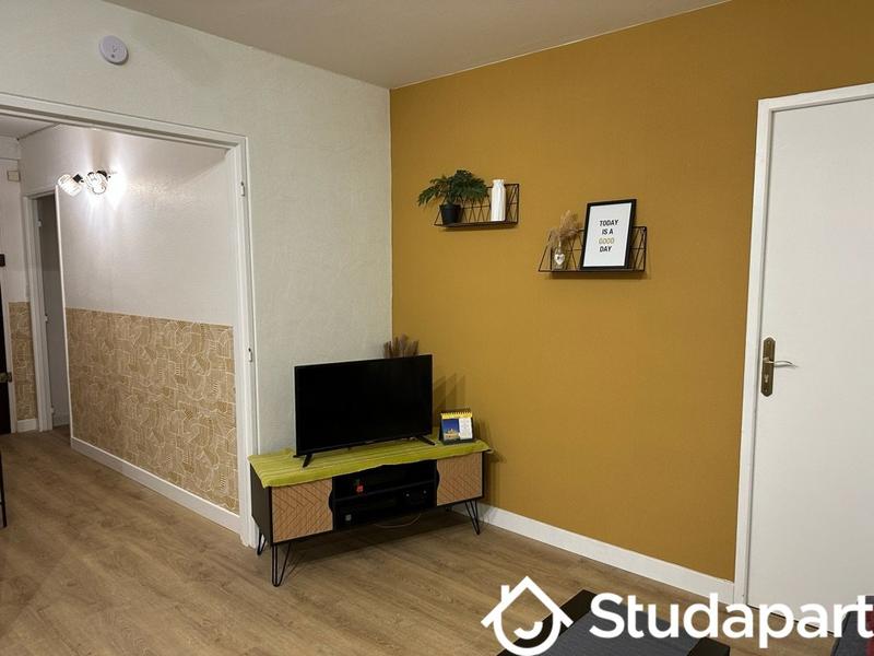 Chambre - 13 m² - 1 pièce