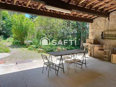 Maison - 320 m² - 12 pièces