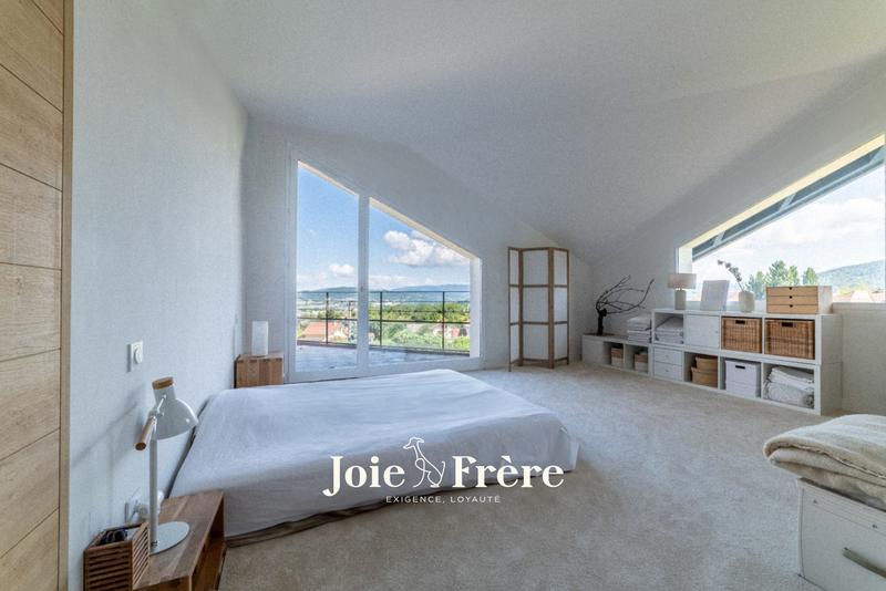 Maison ancienne - 221 m² - 8 pièces