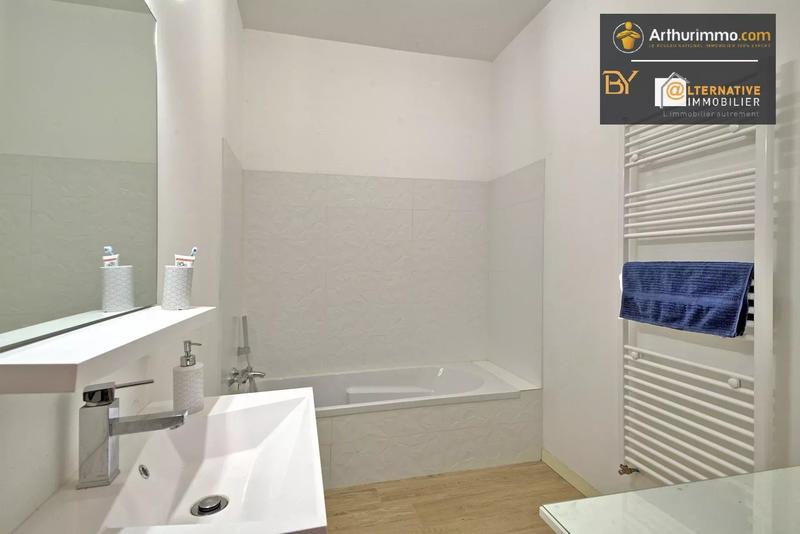 Maison - 205 m² - 8 pièces