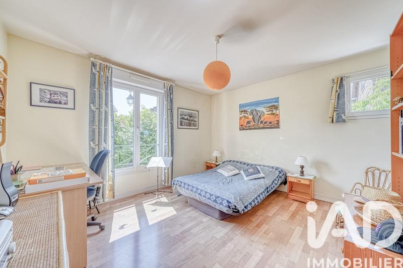 Maison - 214 m² - 8 pièces
