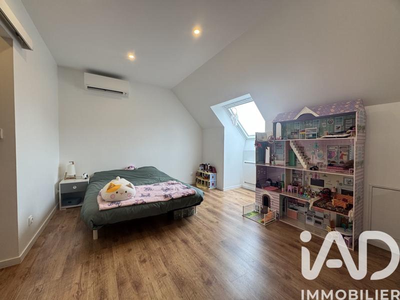 Maison - 93 m² - 4 pièces