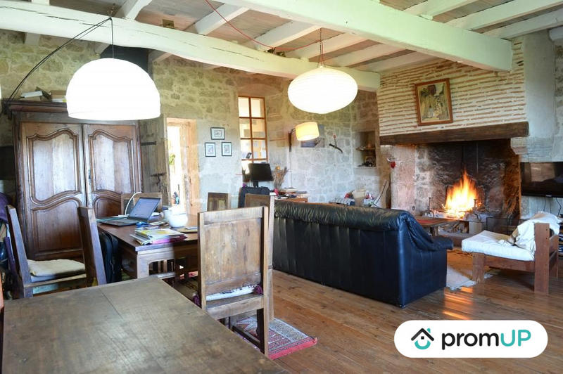 Maison traditionnelle - 148 m² - 4 pièces