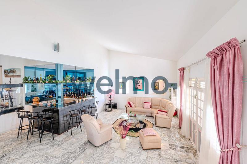 Villa - 530 m² - 10 pièces