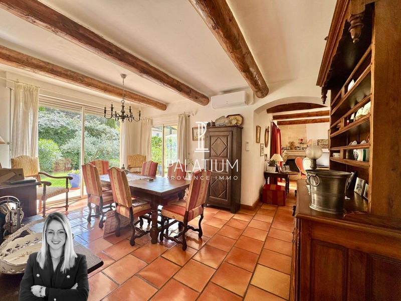 Villa - 202 m² - 7 pièces