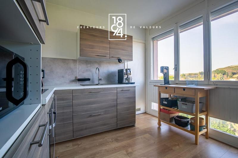 Appartement - 77 m² - 4 pièces