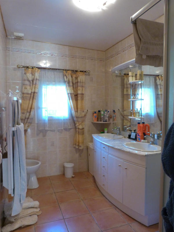 Maison - 275 m² - 10 pièces