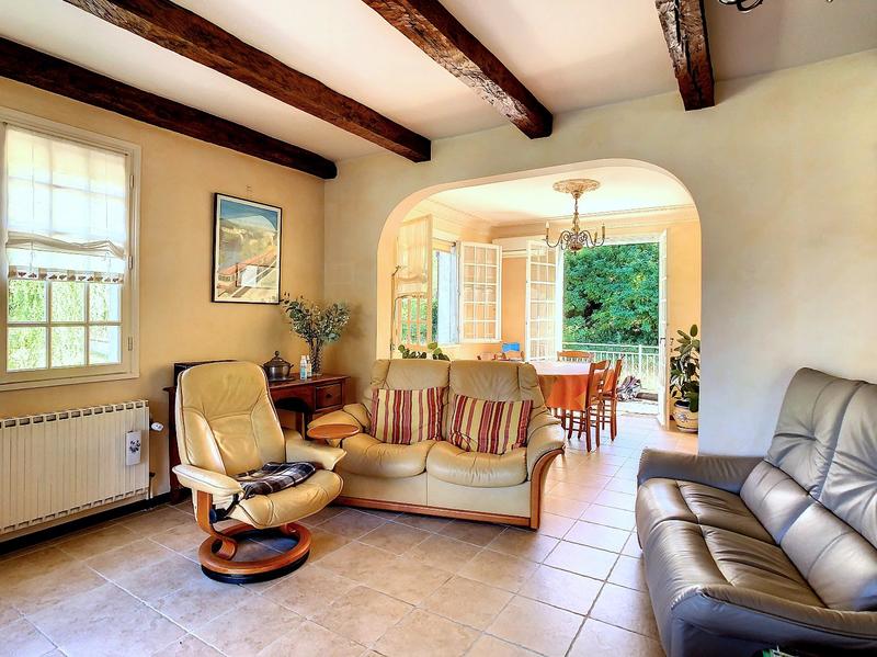 Maison - 185 m² - 5 pièces