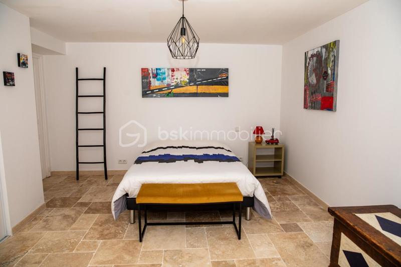 Demeure - 262 m² - 7 pièces