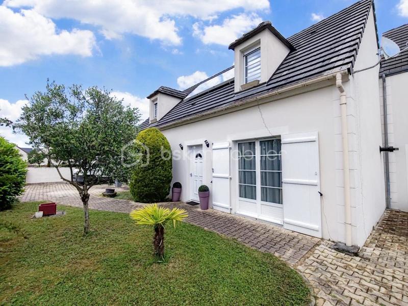 Maison - 202 m² - 8 pièces