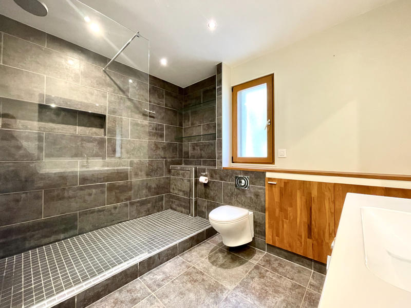 Maison - 203 m² - 7 pièces