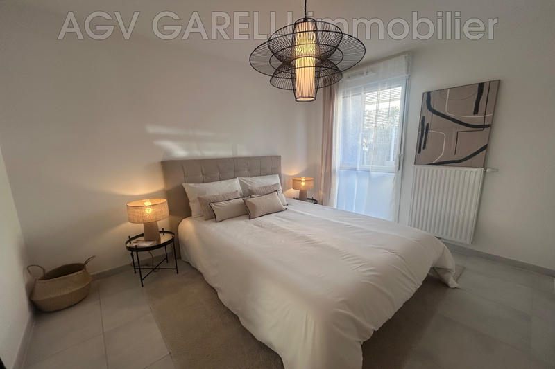 Appartement - 94 m² - 4 pièces