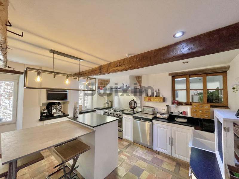 Maison de village - 250 m² - 7 pièces